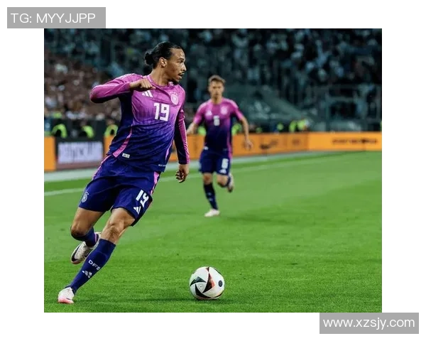 会用足球跳舞的球星让赛场变成舞台展现运动与艺术的完美融合