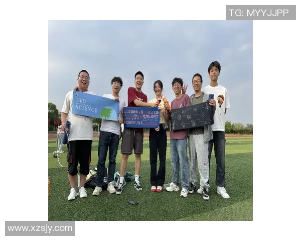 宋雨琦足球球星高清大图展现青春活力与拼搏精神 宋雨琦足球球星高清大图展现青春活力与拼搏精神