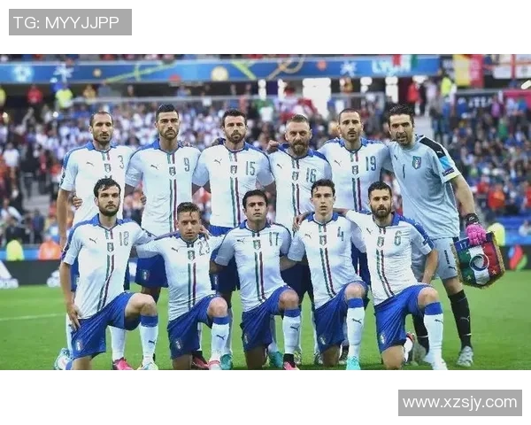 意大利足球队现役球星介绍及其代表性表现解析