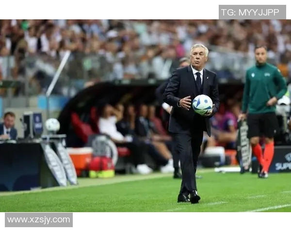 五大足球巨星云集，球场风采尽显传奇人物的辉煌瞬间