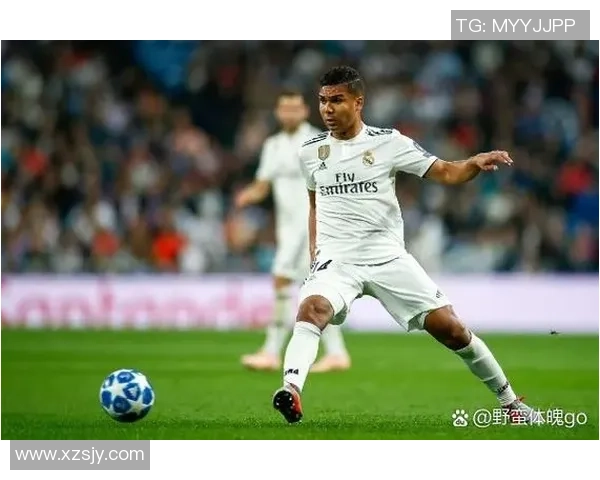 左脚球星的精彩表现与足球世界的独特魅力解析